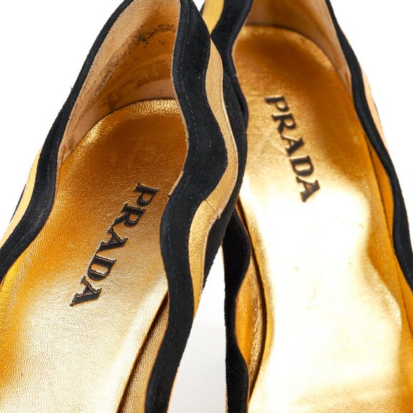 Prada SS/08 Black & Gold Suede Wavy-Stripe Scalloped Heels - Picture 9 of 9